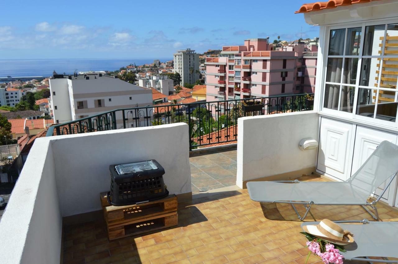 Top Floor With Balcony In Funchal Eksteriør billede