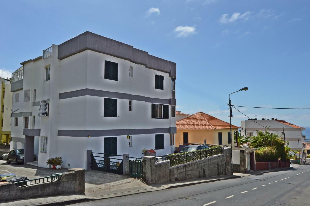 Top Floor With Balcony In Funchal Eksteriør billede